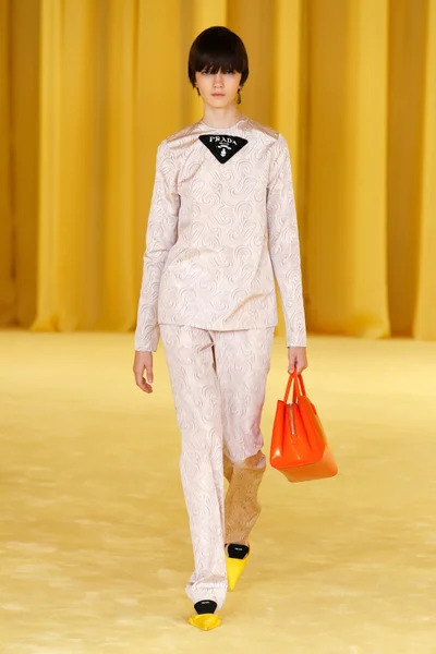 Look 9